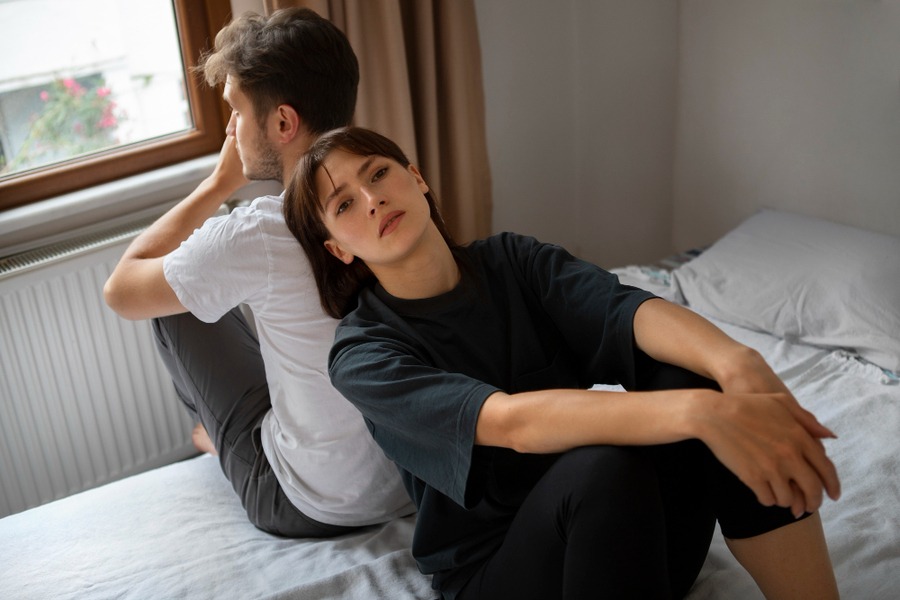 Couple debating whether their bond is trauma bonding or real chemistry.