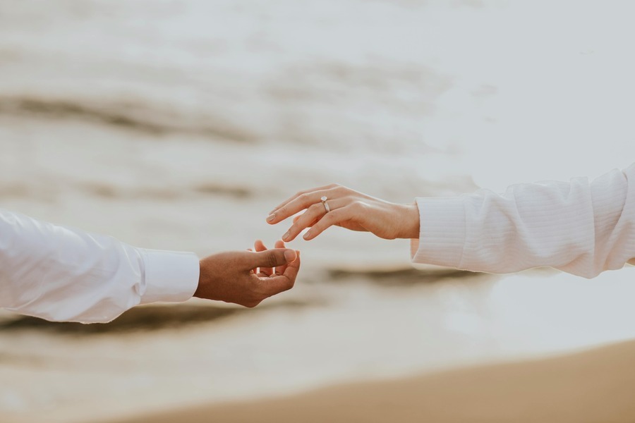 Couple showing rebound relationship signs