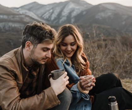 When feelings grow at a slow pace: not every romance starts with instant magic